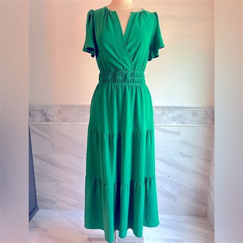 Monteau Dresses New Monteau Los Angeles Tiered Green Midi Dress