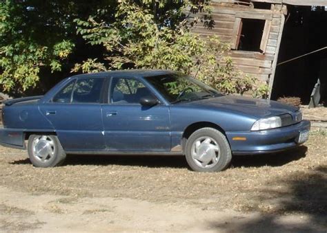 1997 Oldsmobile Achieva - Information and photos - MOMENTcar