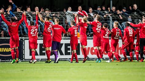 Twente : Vrouwen FC Twente in bekerfinale, PEC Zwolle niet - RTV Oost