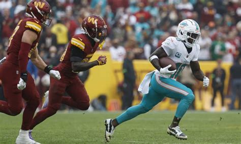 Tyreek Hill Player Props Odds Tips And Betting Trends For Week 14 Dolphins Vs Titans