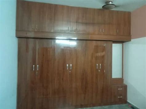 Brown Oak Wood Wardrobe For Bedroom With Locker At Rs 1550 Sq Ft In