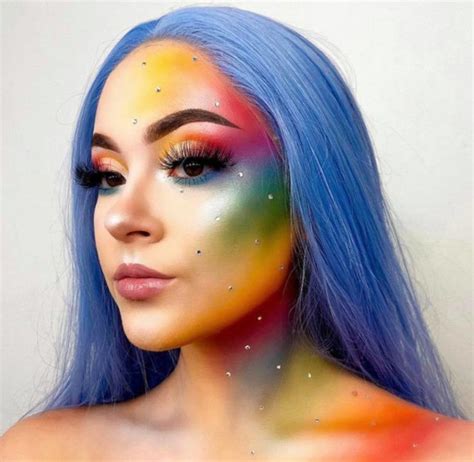 Stunning Rainbow Makeup Looks In Honor Of Pride Month 9 Fashionisers©