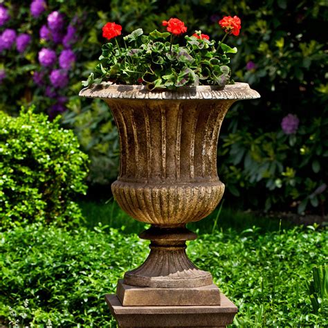 Campania International Smithsonian Classical Urn Cast Stone Planter From