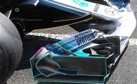 Mercedes W09 2018 – Front wing endplate and nose cape updates