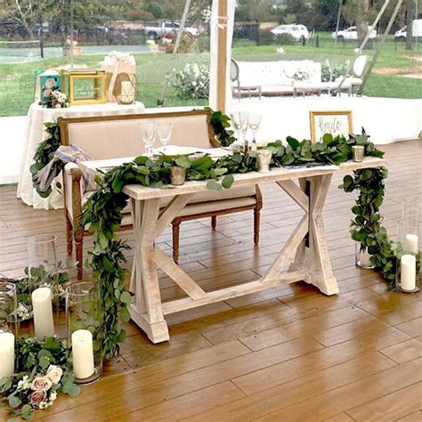 Light Wood Rustic Sweetheart Table — Decco