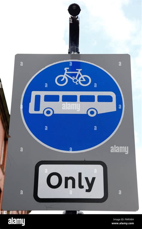 Only Busses Bus Cycle Bicycle Hi Res Stock Photography And Images Alamy