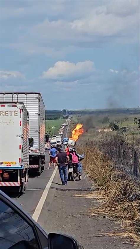 Explosão de caminhão tanque na BR 010 deixa feridos em Paragominas