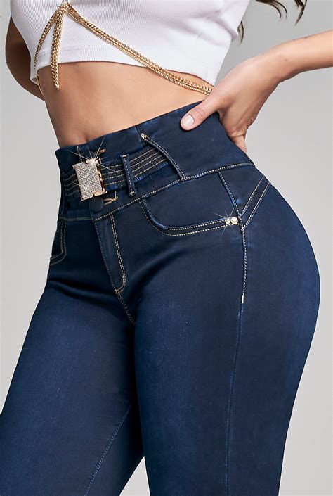 Nuestro jeans súper skinny cintura alta con pretina súper ancha de