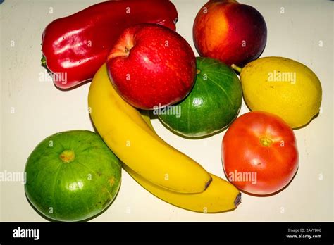 Diferentes Tipos De Frutas Y Verduras Manzana Pl Tano Cesta De Fruta