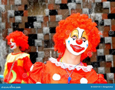 El Payaso Con El Pelo Rojo Imagen De Archivo Imagen De Pelo 5333133