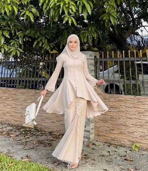 Hijabistahub Nude Beige Sareema Kebaya Peplum Kurung Set Brand New With