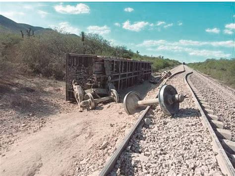 Descarrila tren con químicos un intoxicado El Heraldo de San Luis