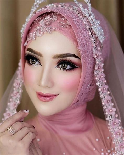 Pin By Ms Leesa On Hijab Style Crown Jewelry Bride Jewelry