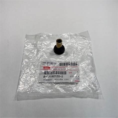 8971901203 Isuzu втулка болта клапанной крышки богдан е-1