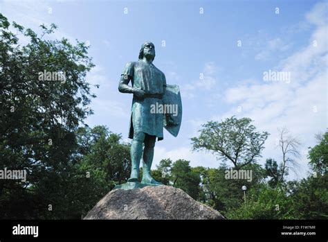 Leif Erikson (Leif Ericson) statue in Humboldt Park, Chicago, Illinois ...