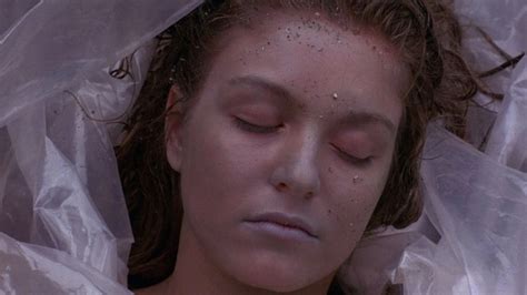 The Twin Peaks Crew Put A Lot Of Work Into Laura Palmer S Corpse