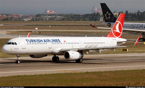 TC JSN Turkish Airlines Airbus A321 231 WL Photo By Maksimov Maxim