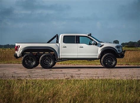 Ford Raptor 6x6 Monster Truck