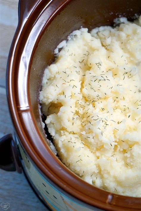 Slow Cooker Mashed Potatoes · The Typical Mom