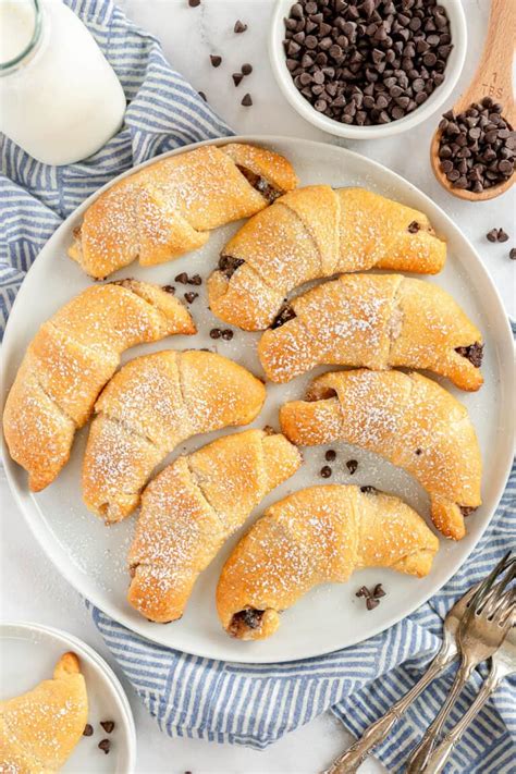 Easy Chocolate Crescent Rolls Valeries Kitchen