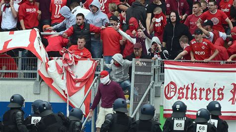 Kickers Offenbach Strafe für Platzsturm gegen 1 FC Magdeburg