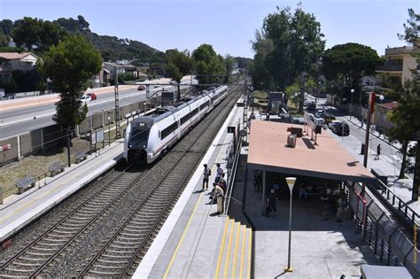 Renfe Incrementa Su Oferta En La Estaci N Playa De Castelldefels