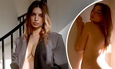 Emily Ratajkowski Unveils A Collection Of Stunning Nude Shots Daily Mail Online