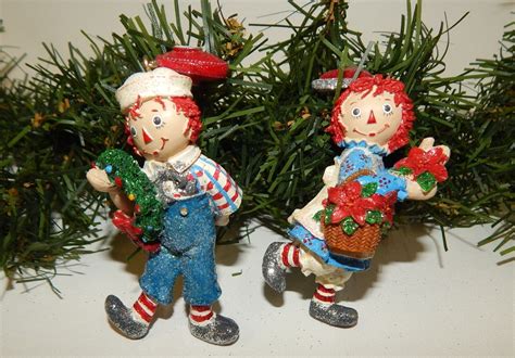 Danbury Mint Glittery Raggedy Ann Andy Christmas Ornaments Wreath