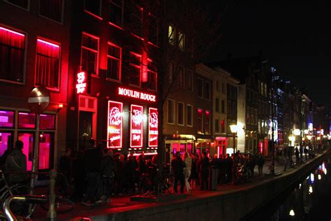 Quartiere A Luci Rosse Amsterdam Prevede Seri Cambi