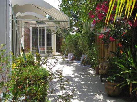 The Florida Butterfly Patio Garden - A complete Guide - Florida Patio ...