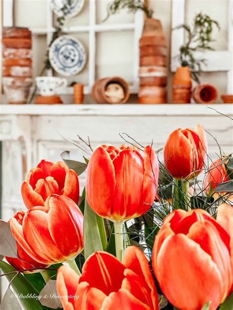 Uniquely Decorate with Tulips & Terracotta | Dabbling & Decorating