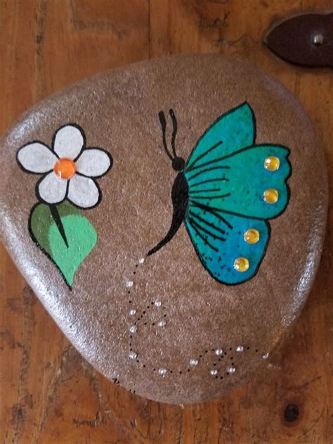 Pin By Belynda Ryan Killeen On Bells Painted Rocks Rock Crafts