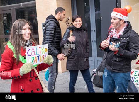 Free Hugs Sign Hi Res Stock Photography And Images Alamy