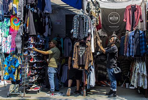 El Tianguis Cultural De El Chopo El Mejor Lugar Para Conseguir Discos