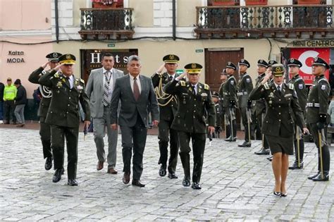 Polic A Ecuador On Twitter Ahora Ll Desde La Plaza San Francisco En