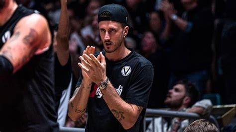 Virtus Ecco Come Sta Achille Polonara La Nota Del Club