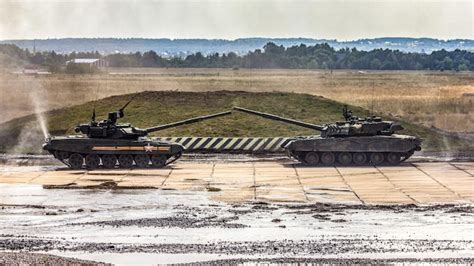 Tanques De Batalha Principais T B E T U Do Ex Rcito Russo Foto Premium