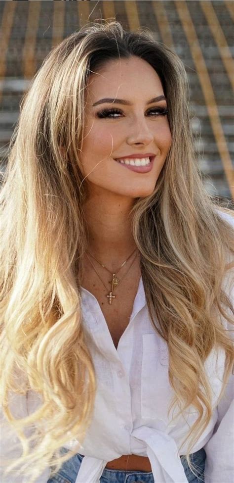 Pin By Butch Toedtmann On Women In 2024 Brunette Beauty Blonde