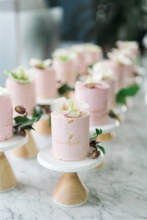 21 Perfect Small Wedding Cakes