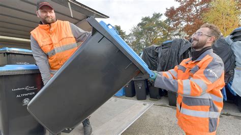 Halbes Jahr Blaue Tonne Neue Abfuhr Bringt Weniger Altpapier Im