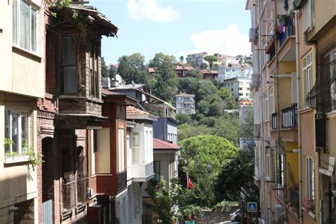 Kuzguncuk Hikayesi Seymen Bozaslan Gezi Rehberi