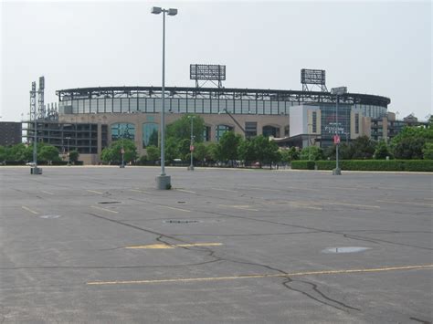 Guaranteed Rate Field Parking Tips Chicago White Sox Mlb Ballpark Guides