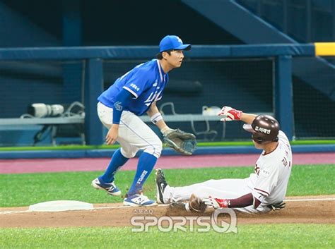 포토q 넥센 히어로즈 김하성 적시타 치고 3루까지 스포츠q큐