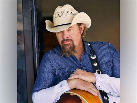 Country Singer Toby Keith Reveals His Battle With Stomach Cancer