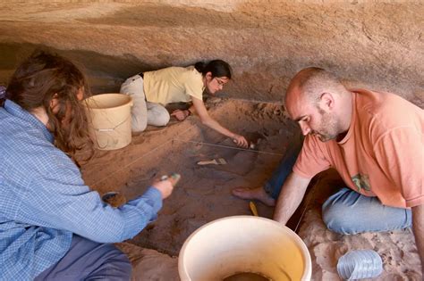 Arque Logos Espa Oles Estudian La Vida De Los Primitivos Habitantes Del