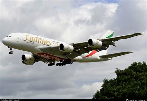 A Edr Emirates Airbus A Photo By Lukas P Id