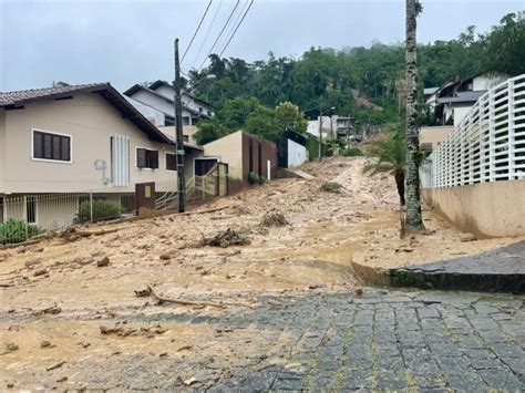 Defesa Civil registra mais de 100 ocorrências em Blumenau Jornal de