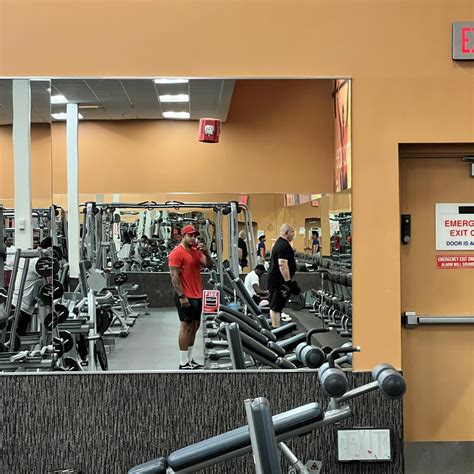 Professional Background and Profile of Argenis Salazar 41