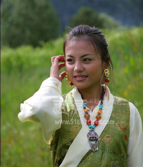 Tibetan Girl Tibet Face Girl Fashion People Moda Fashion Styles