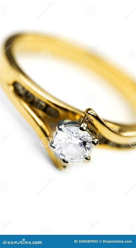 Sparkling Diamond Engagement Ring Stock Image Image Of Gleaming Gold